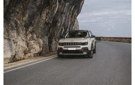 Der Neue Jeep Avenger E Hybrid Powersuvs