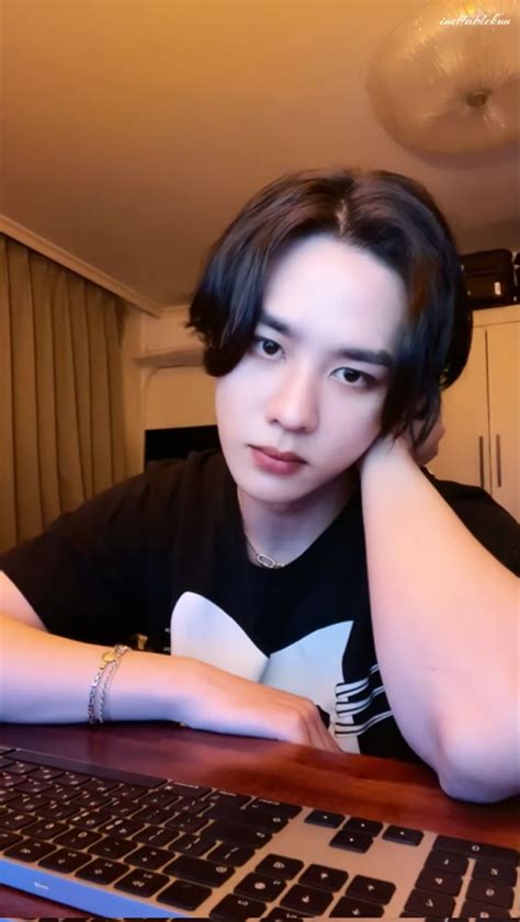 Pin Oleh Scarlet Di Wayv Materi Pacar Tema Seni