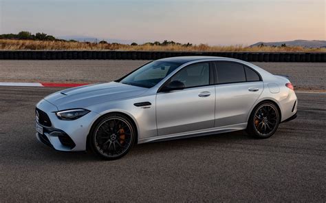 Yeni Mercedes-AMG C63 S tanıtıldı! İşte tasarımı ve özellikleri ...