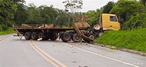 A Gazeta Casal Fica Ferido Em Acidente Com Carreta Em Rodovia De Colatina