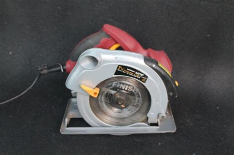 Chicago Electric In Circular Saw With Laser Guide System Item