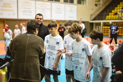 I Ogólnopolski Mikołajkowy Turniej Minisiatkówki o puchar Starosty