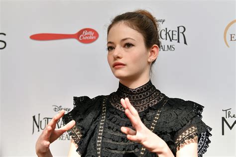 Assim está hoje Mackenzie Foy a filha de Bella e Edward em Crepúsculo