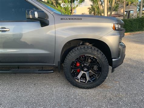 Chevrolet Silverado Play P Rough Country Leveling Kit