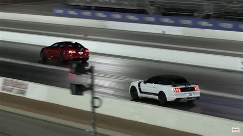 Tesla Model S Plaid Drags Ford Mustang Gt And The Situation Is Beyond