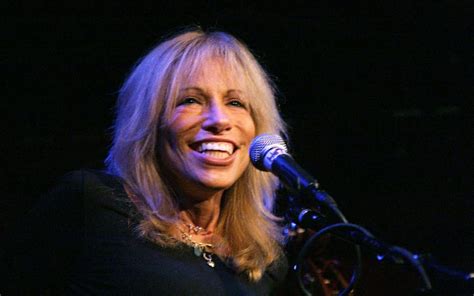 Fifty Years Of Carly Simon S You Re So Vain And The Mystery Man At Its