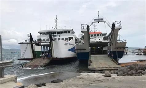 Cuaca Buruk Kembali Ganggu Penyeberangan Selat Bali Bali Express