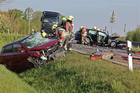 Horror Crashs Bei Zwickau Zwei Menschen Sterben Radio Chemnitz