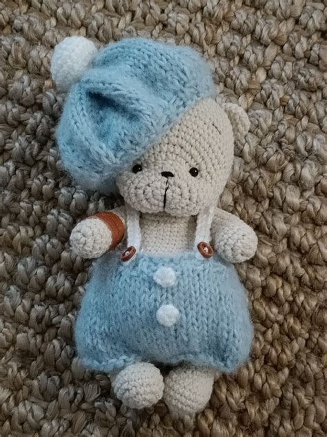 Uroczy miś w spodenkach amigurumi Kraków Kup teraz na Allegro Lokalnie