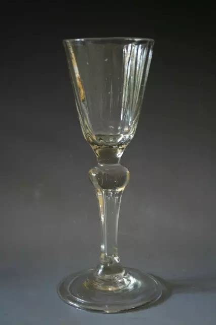 VERRE FRANÇAIS DU XVIIIe siècle avec bol côtelé et pied plié EUR 119 46