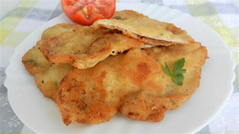 Filetes de pechuga de pollo empanados Receta fácil 2024