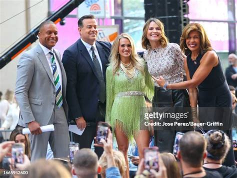 Today Shows Hoda Kotb Photos And Premium High Res Pictures Getty Images