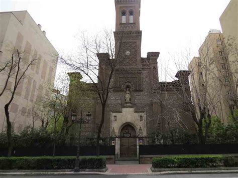 Iglesia de San Fermín de los Navarros Rutas Pangea