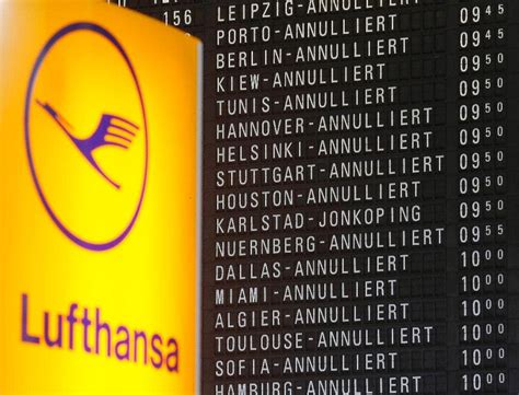 Lufthansa Cancels 136 Flights From 3 German Airports Due To Cabin Crew