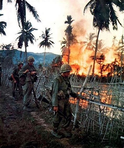 29 Sad Lonely And Tough Images From The Vietnam War Cherrieswriter