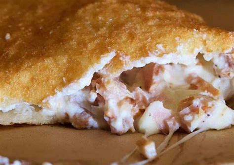 The Unmistakable Taste Of Neapolitan Fried Pizza Italianfood Net