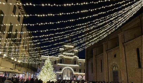 Cremona Sera Crema Si Accende Dopo Le Quattro Vie Di Alberto Doldi