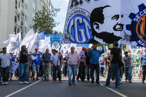 Marcha Cgt M S De Mil Manifestantes Recorrer N Diferentes Puntos