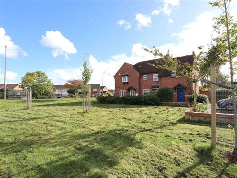 3 Bed End Terrace House To Rent In Honeysuckle Close Bradley Stoke