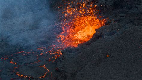 Iceland faces daunting period after lava from volcano destroys homes in ...