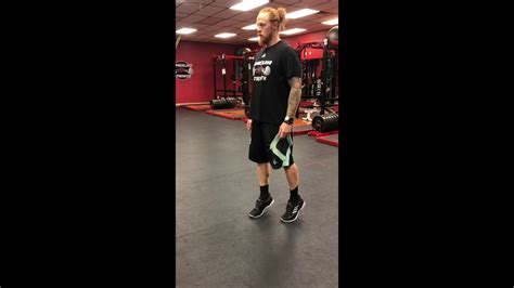 Staggered Stance Calf Raise Youtube