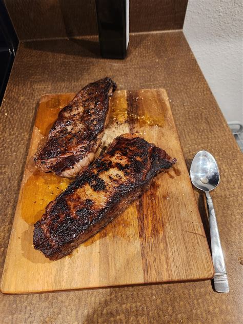 Second time searing steak, is this underdone? : r/steak