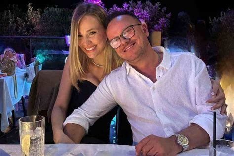 Gigi D Alessio E Denise Nata La Figlia Ginevra La Foto Su Instagram