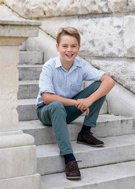 En Images Le Prince George H Ritier Du Tr Ne Dangleterre A Dix Ans