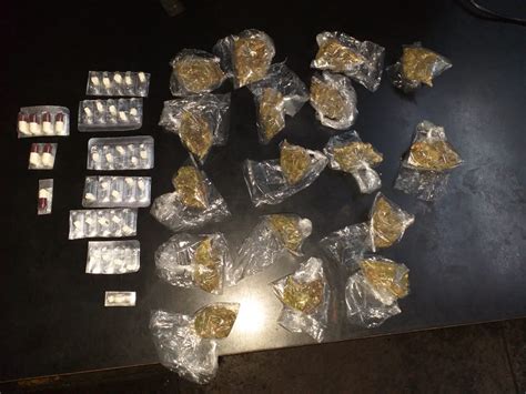 Narcomenudeo Incautación De Piedras De Crack Marihuana Y Capsulas Con Cocaína PolicÍa