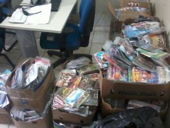 G1 Polícia apreende 10 mil DVDs e CDs falsificados em feira em Goiana