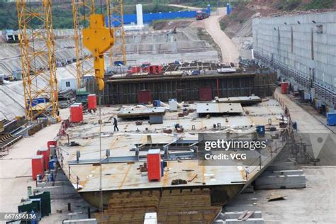 Full Size Replica Of Titanic Under Construction In Sichuan Fotografías