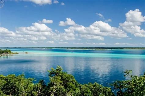 Bacalar Descubre La Magia De La Laguna De Los Siete Colores