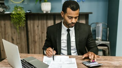 stem careers financial analyst