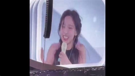 Jeongyeon Tried To Kiss Nayeon And Her Reaction 😁 2yeon Najeong Twice5thworldtour