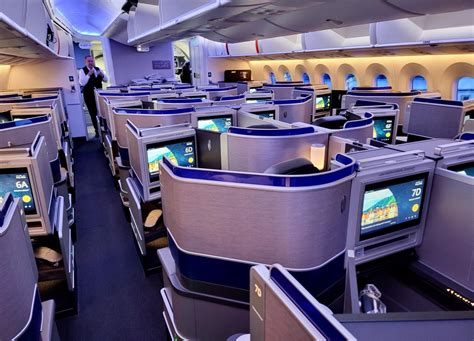 Best Seats On United Polaris Business Classroom Desks In Singapore