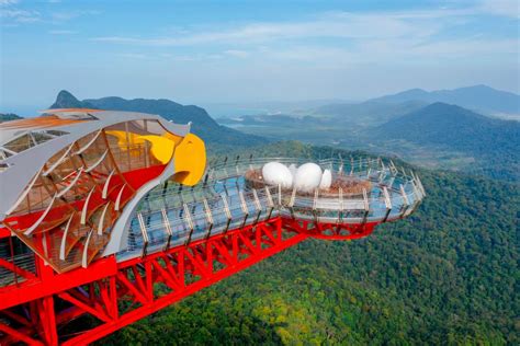 Guide To The World S Longest Free Standing Glass Sky Walk