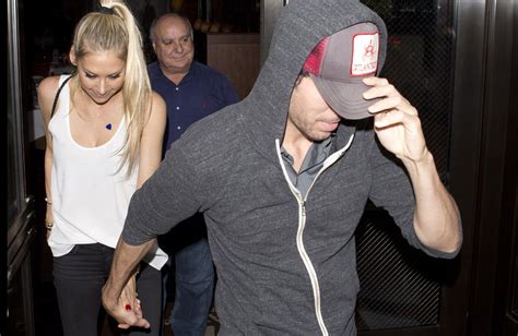 Enrique Iglesias Y Anna Kournikova Pasean Su Amor Por Los Ngeles