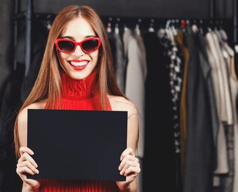 Premium Photo Elegant Brunette Woman Wearing Sunglasses And Red