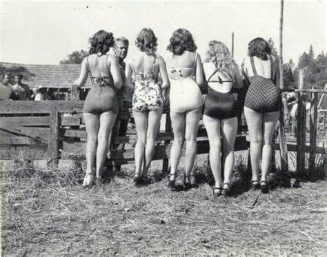 Pin By Matthew Clarke On Vintage Cool Bathing Beauties Vintage