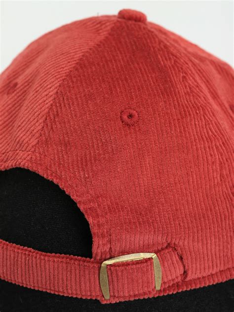 New Era Wildlife 9twenty Cap Red