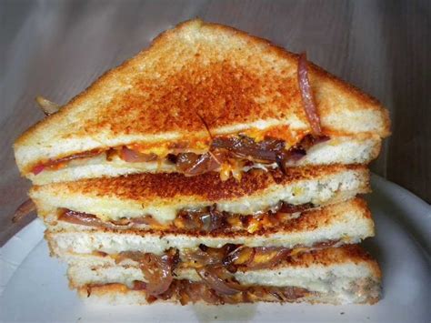 Caramelized Onion Grilled Cheese Sandwich | Kids Recipe | Zedua.com