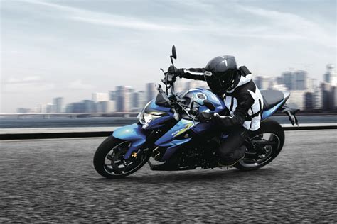 La Suzuki GSX S1000 Rebaja Su Precio 700 Euros Una Moto Naked De 145 CV Ahora Por 12 200 Euros