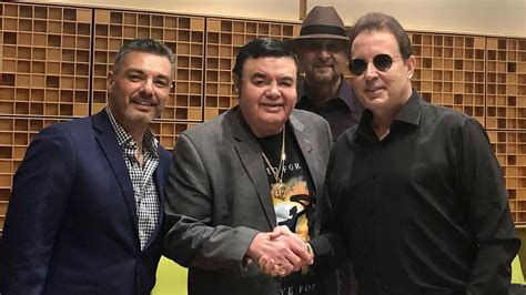 Gary Hobbs Signs With Freddie Records Tejano Nation