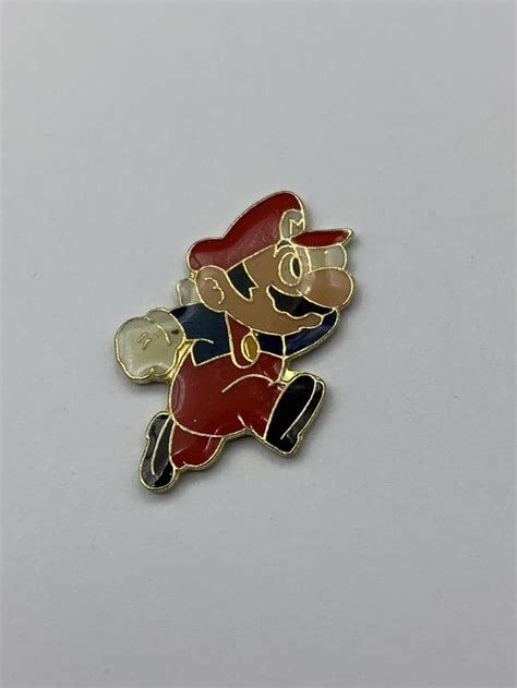 C Nintendo Of America Inc Taiwan Super Mario Bros Pin