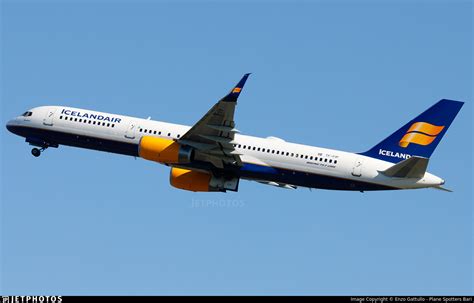 TF FIP Boeing 757 208 Icelandair Enzo Gattullo JetPhotos