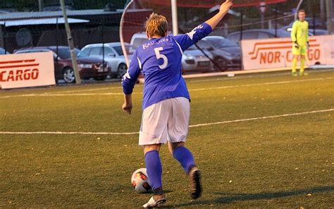 Nes Sporten tidligere Nesfotballen R Å 2 er på god vei ned i 6 divisjon