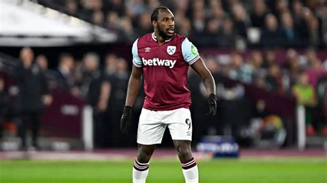 West Ham Star Michail Antonio Posts Statement After Car Crash