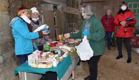 Saint Sorlin De Morestel Artisans Du Monde A Tenu Un Stand Au Gaec