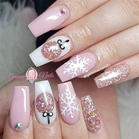 Pink And White Christmas Nails Cute Christmas Nails Xmas Nails