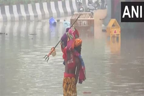 Delhi Commuters Face Difficulties As Severe Waterlogging Persists In